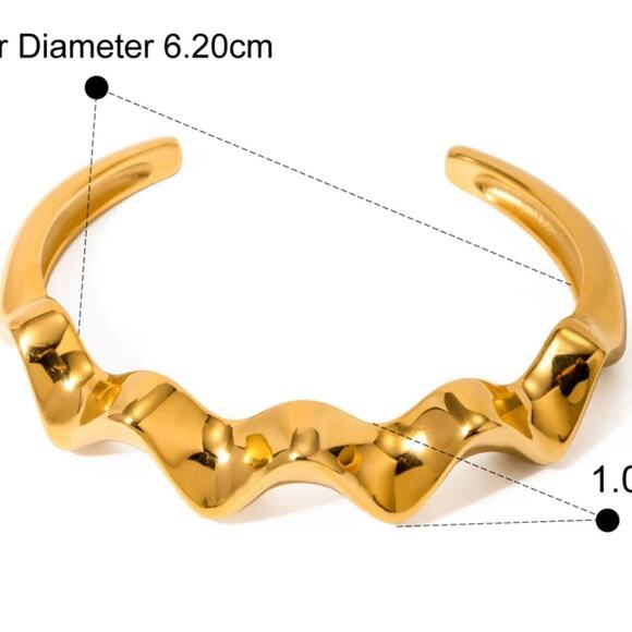 Gold Tone Wavy Chunky Bangle Bracelet Adjustable Boho Minimalist - Picture 1 of 2